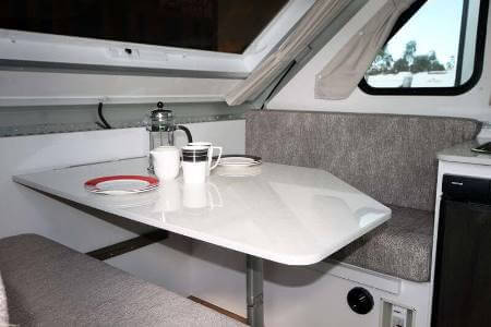 Cruise dinette